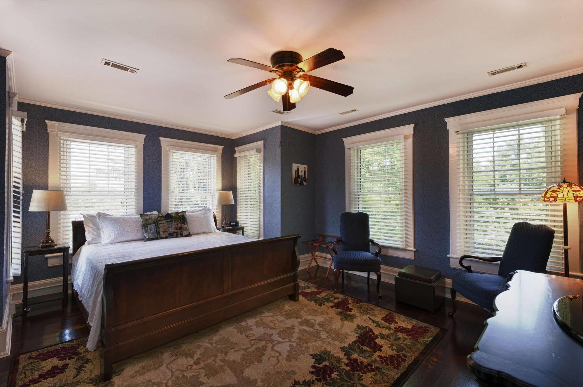 Steeles Tavern Manor Bed & Breakfast Raphine Exterior foto